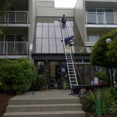 Replaced and installed entire Surrey apartment buiding entrance glass skylight that was foggy, leaky and broken. Fixed, repaired and installed brand new energy efficient double pane glass on existing t bar skylight system.