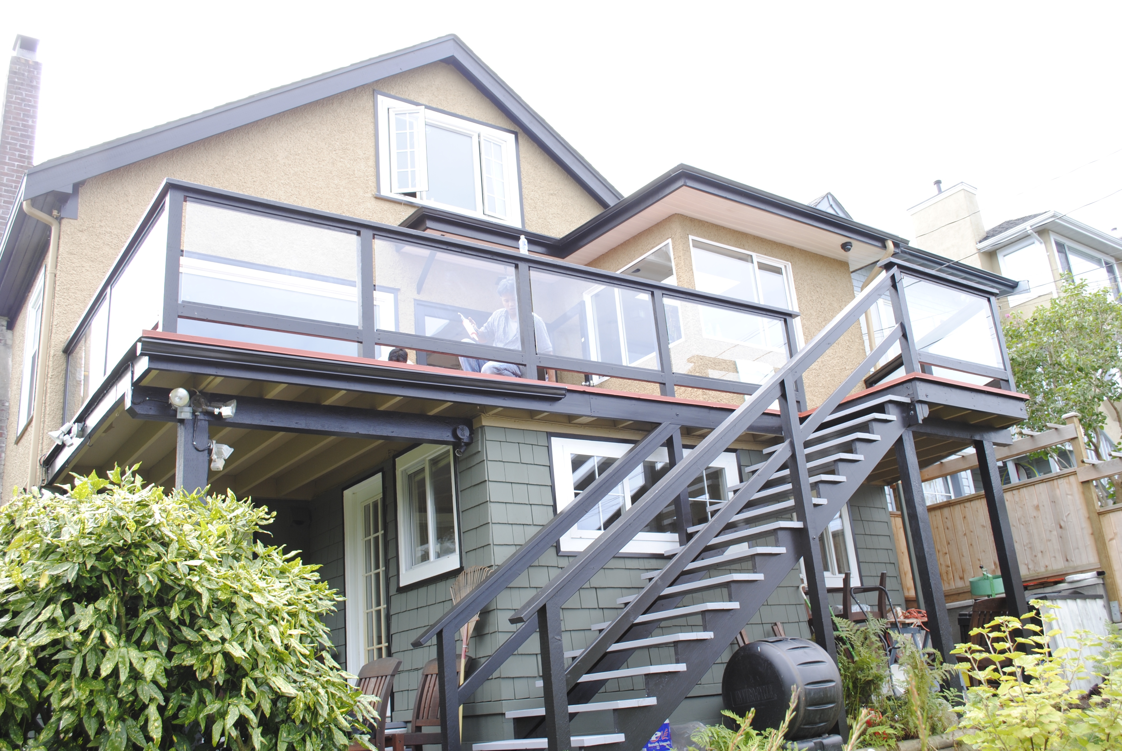 glass railing - repair, replace and install in Vancouver BC